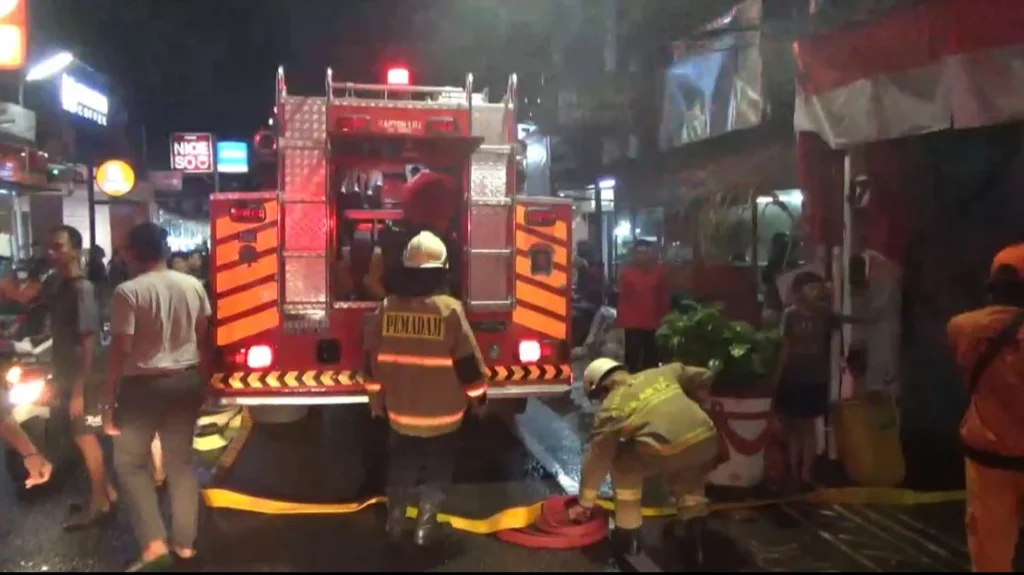 Puluhan Rumah di Mampang Hangus Dilahap Si Jago Merah