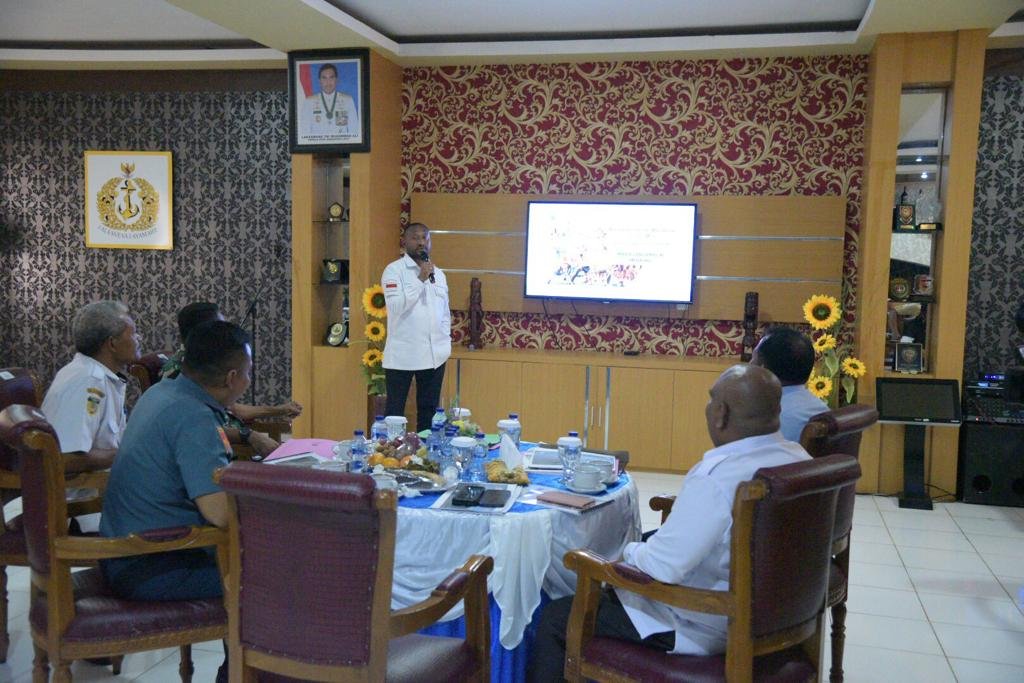 Yan Permenas Minta Pemda Merauke Dukung TNI-Polri Lewat Dana Otsus