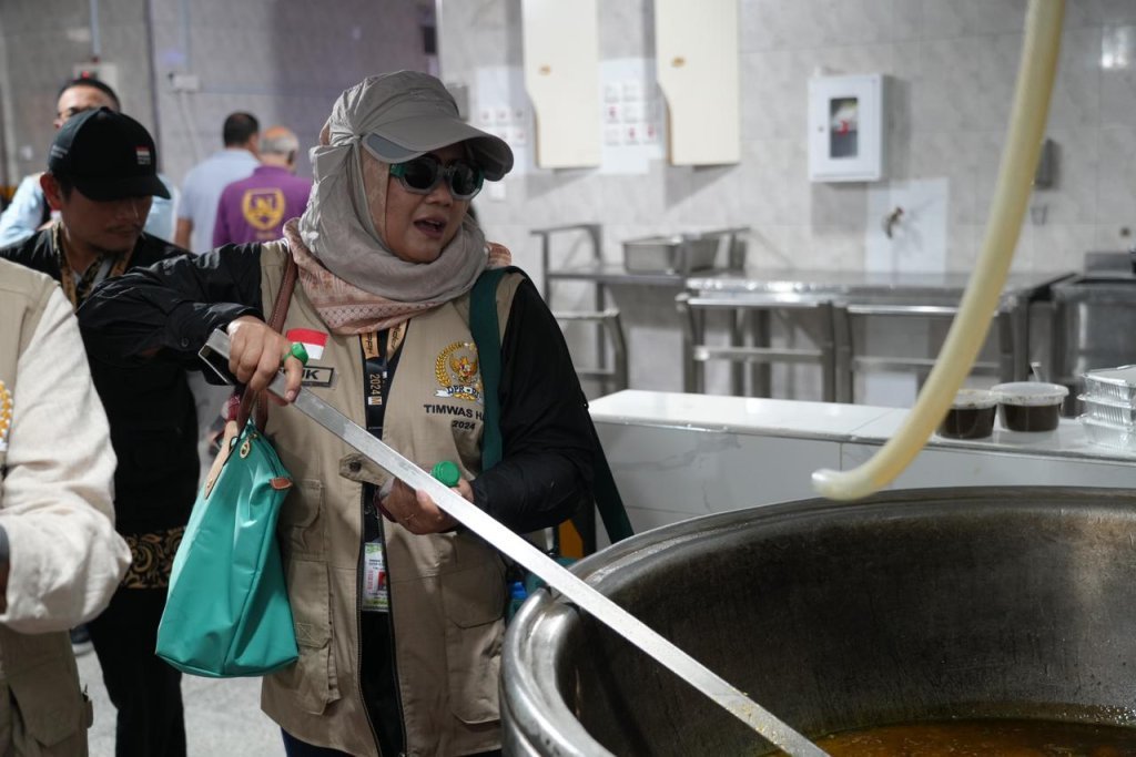 Pemerintah Diminta Kaji Peluang BUMN Ekspor Bahan Baku Makanan Jemaah Haji ke Arab Saudi