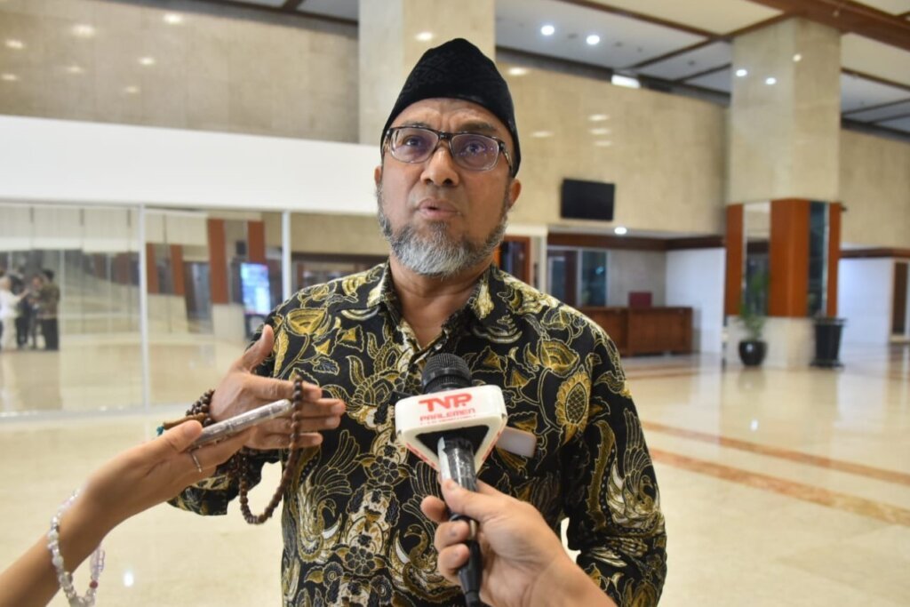 “Jika Benar Prof. Budi Diberhentikan dari Dekan Karena Kritiknya, Tamatlah Kebebasan Akademik”