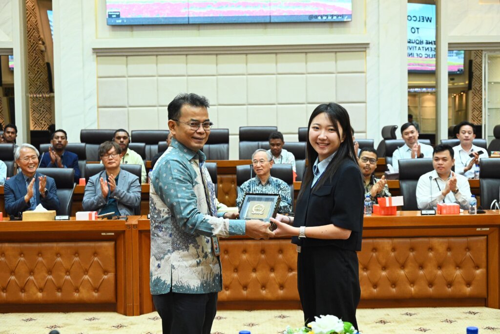 Setjen DPR Terima Kunjungan KOICA dan Enam Perwakilan Parlemen Negara Asia Pasifik Bahas Digitalisasi Arsip