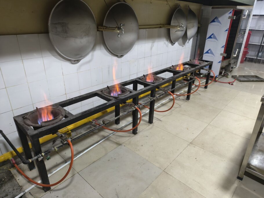 PGN Gagas Pasok Gas Untuk Masak 6.400 Porsi MBG di Batam