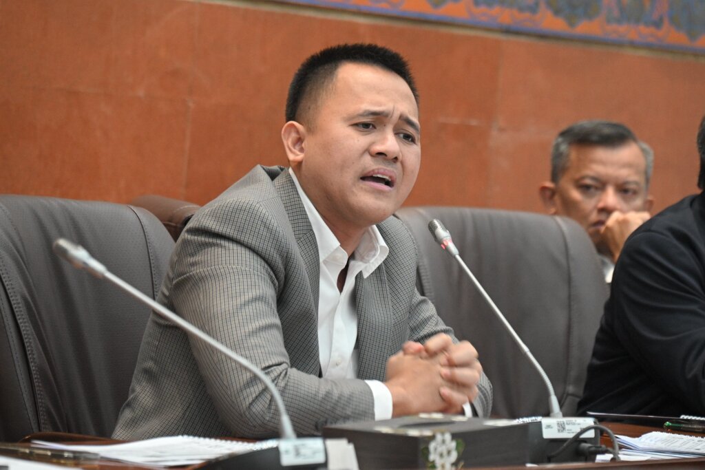 Turunkan Harga Pangan, Mufti Anam: Pentingnya Tindakan Nyata, Bukan Janji Semata