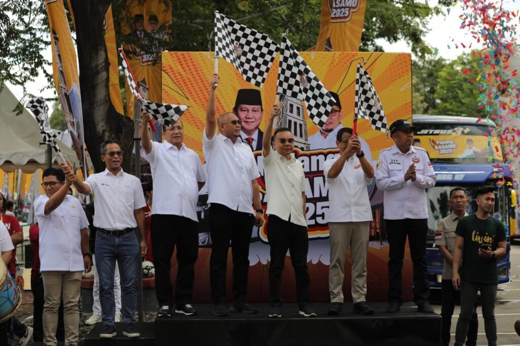 Bawa 5.000 Pemudik, Dasco Lepas 100 Bus Pulang Basamo Gelombang Pertama ke Sumbar