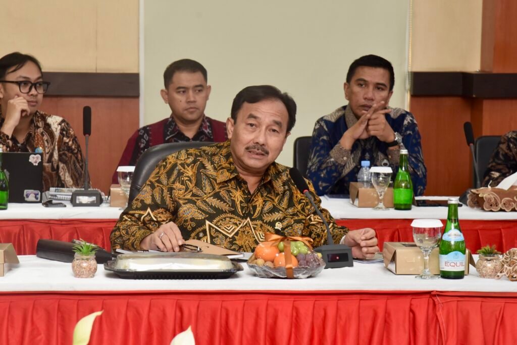 Lingkungan Rusak Akibat Tambang Ilegal, Legislator Usulkan Masyarakat yang Kelola