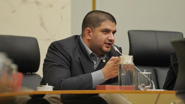 Rajiv (DPR) Ungkap Rahasia Kinerja Terbaik Menhut Raja Juli: Mau Belajar dan Berdiskusi dengan Komisi IV DPR