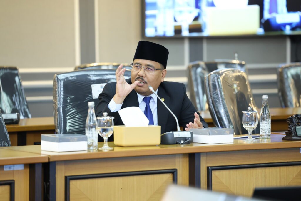 Anwar Sadad Soroti Syarat Izin Tinggal dalam Perpanjangan Paspor WNI di Luar Negeri