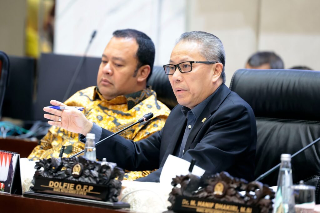 Dolfie: Anggaran Pendidikan Jangan Dikorbankan untuk Pengelolaan Defisit Negara