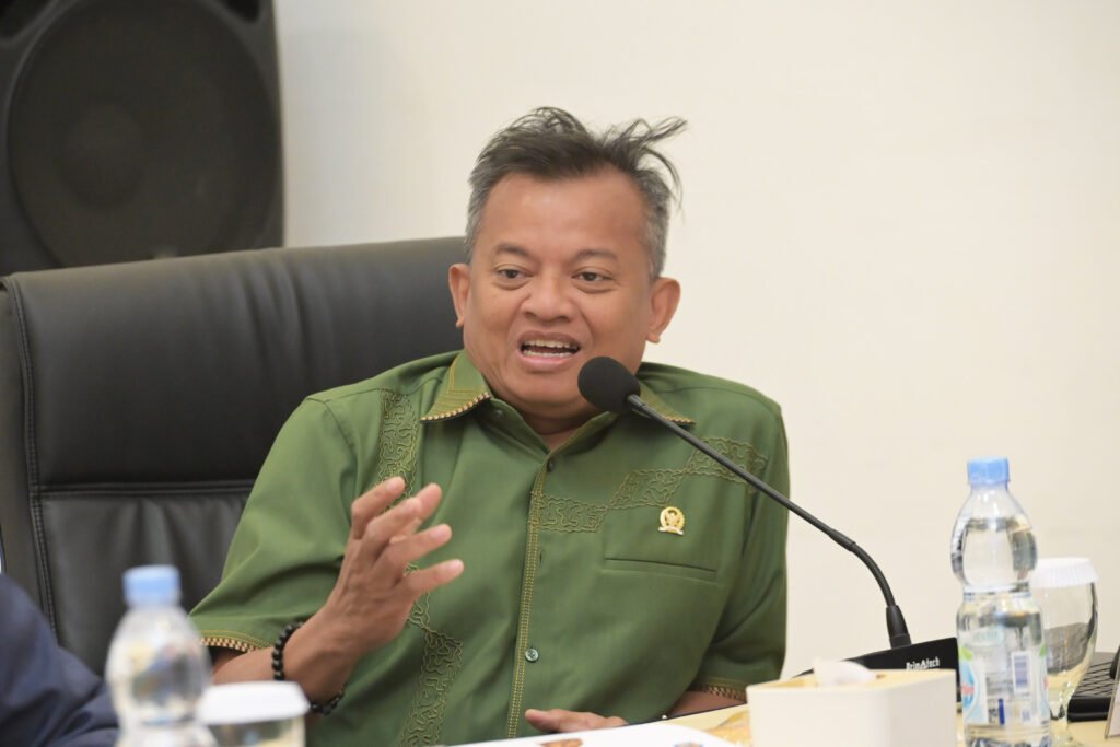 Ingatkan Bea Cukai, Mulyadi: Potensi Penerimaan Jangan Hanya Andalkan Rokok
