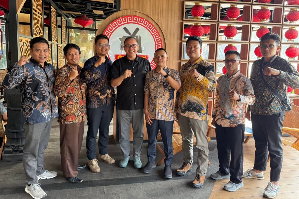 Muhamad Nur Purnamasidi Dorong Penyelesaian Permanen Status Guru Non-ASN