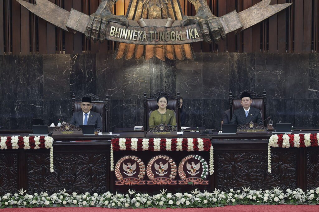 Di Sidang Tahunan dan Sidang Bersama 2026, Puan Kenakan Kebaya Brokat Hijau Olive
