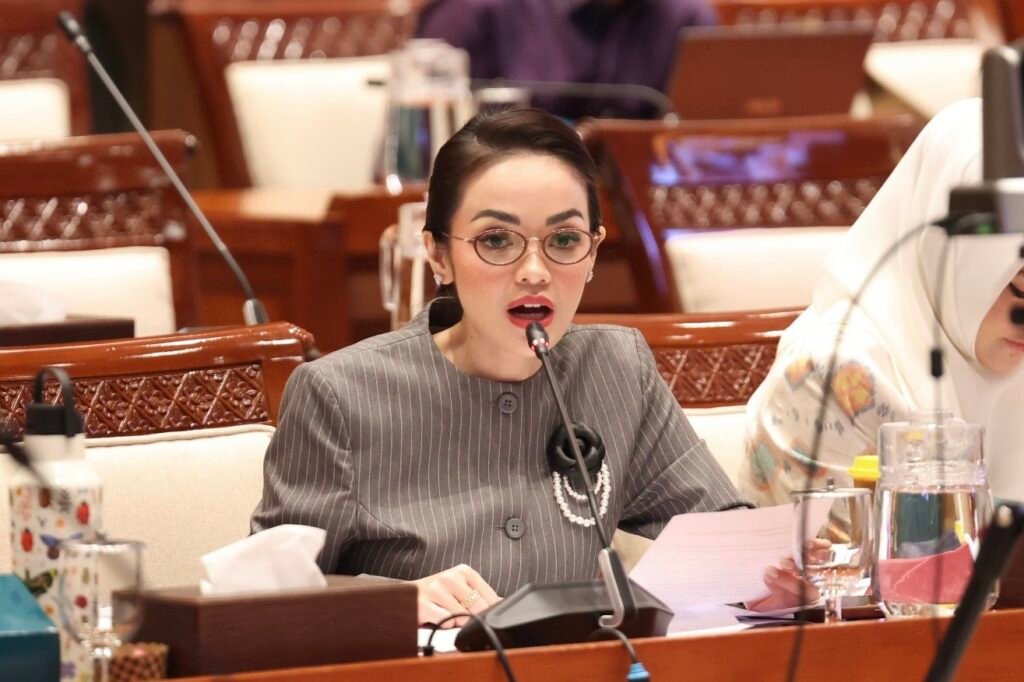 Water Bombing Perlu Ditambah untuk Padamkan Karhutla